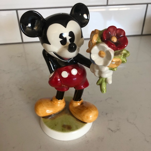 Disney Mickey and Minnie Figurines - Picture 2 of 6